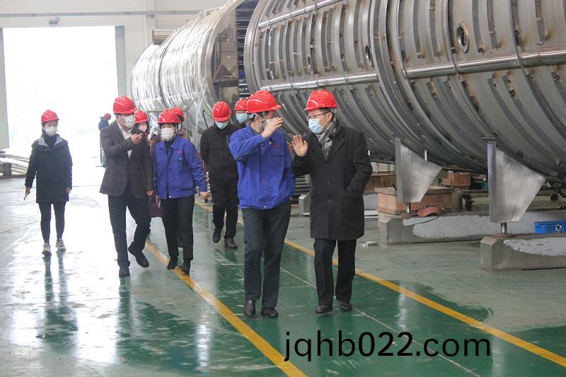 領導視詧上海敏傑真空榦燥機車間
